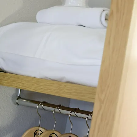 Hotell Toulon Sur